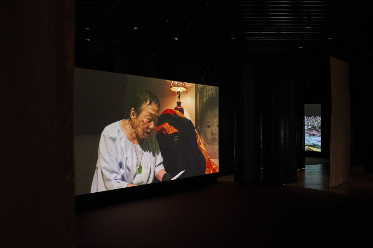 山城知佳子《Recalling(s)》2025 年 の展示写真