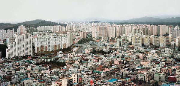 Thomas Struth, Ulsan 2, Lotte Hotel, Ulsan from April 2014 Review
