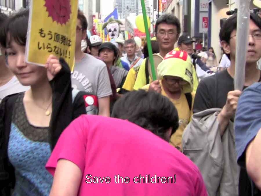 Yoshinori Niwa Walk in the Opposite direction of a Demonstration Parade 2011 from 2014 FutureGreats
