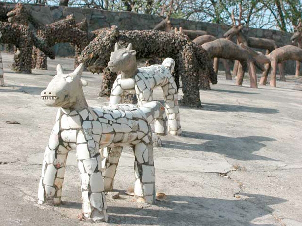 Nek Chand,The Rock Garden of Chandigarh, India http://nekchand.com/about-the-garden, goat gallery