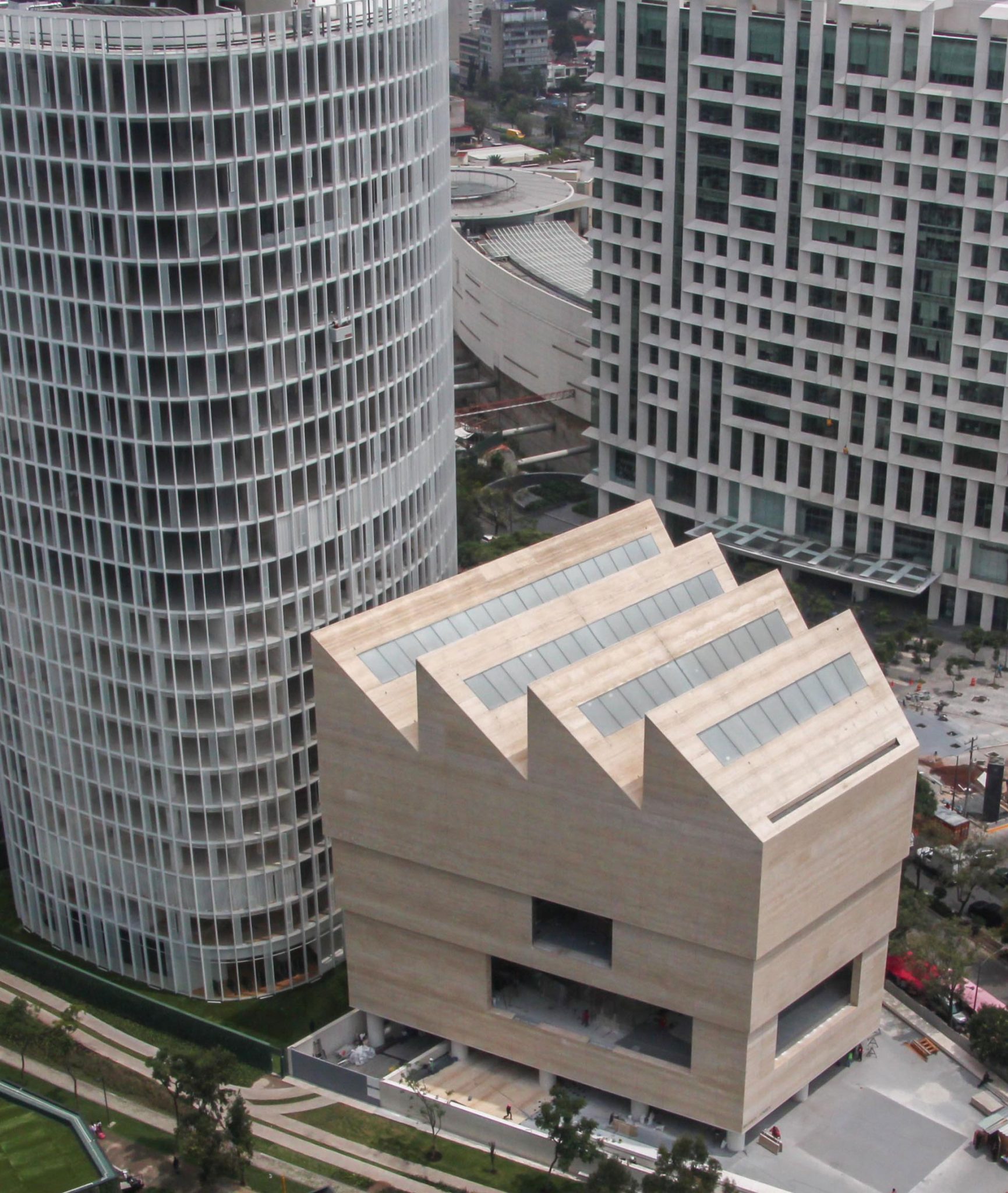 Exterior view of Museo Jumex, photo: Rene Castelan Foglia, courtesy Fundación Jumex Arte Contemporáneo, Mexico City