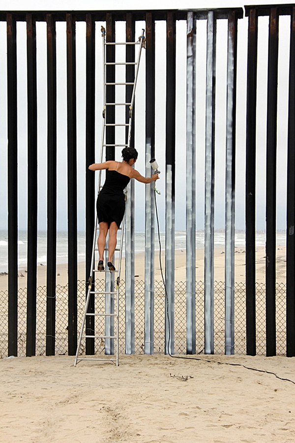 Teresa Fernandez, Borrando la Frontera, from May 2010 Feature Artist with Borders