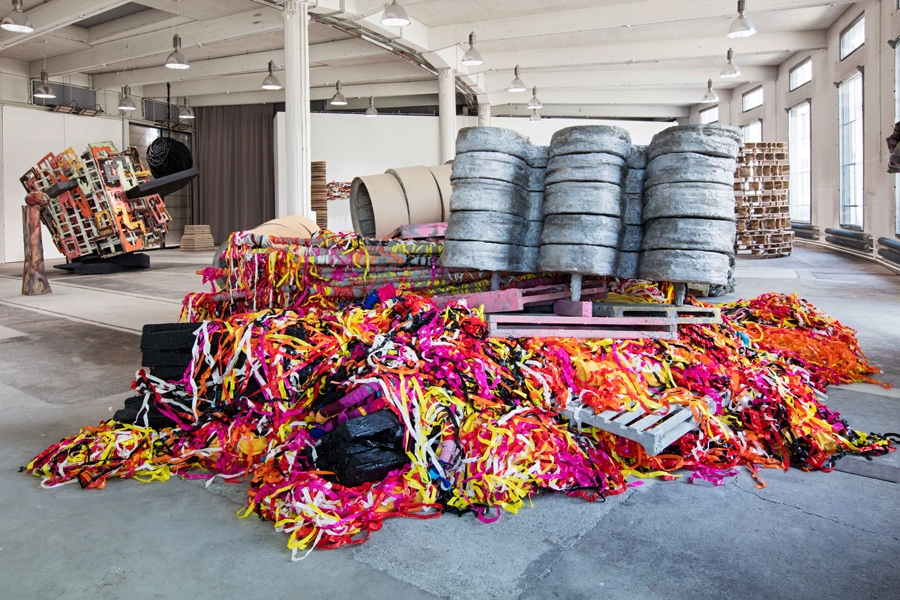 Phyllida Barlow, mix, from October 2015 Previews