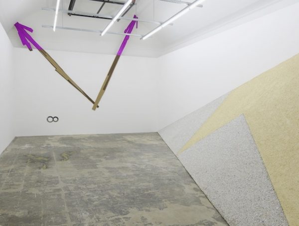 Knut Henrik Henriksen, The story of a man who lost interest in his job and started walking in circles, 2017. May 2017 review