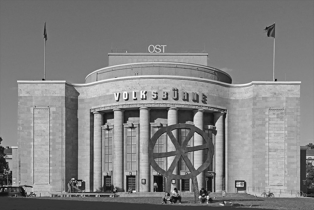 Volksbühne Theatre. News 13 April