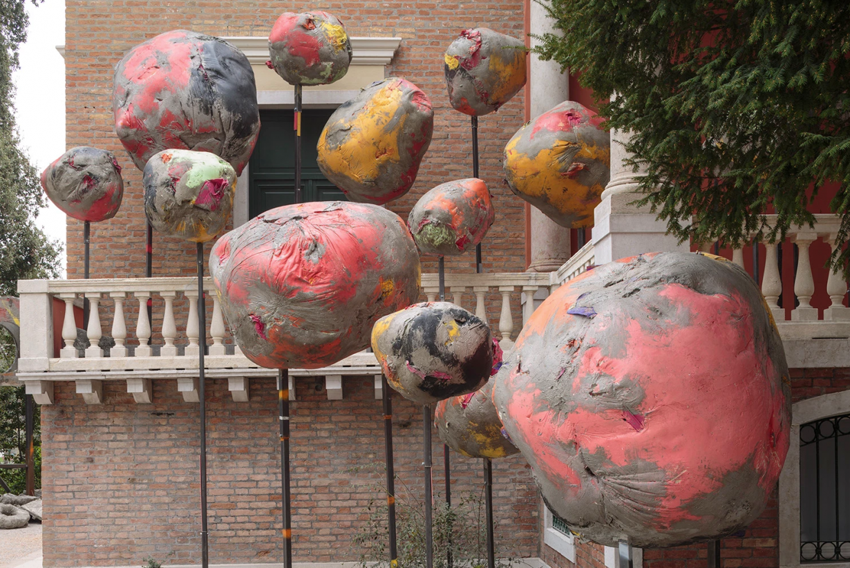 Phyllida Barlow, Folly, at the 57th International Art Exhibition - La Biennale di Venezia, Viva Arte Viva. Photo by Francesco Galli. Courtesy of La Biennale di Venezia