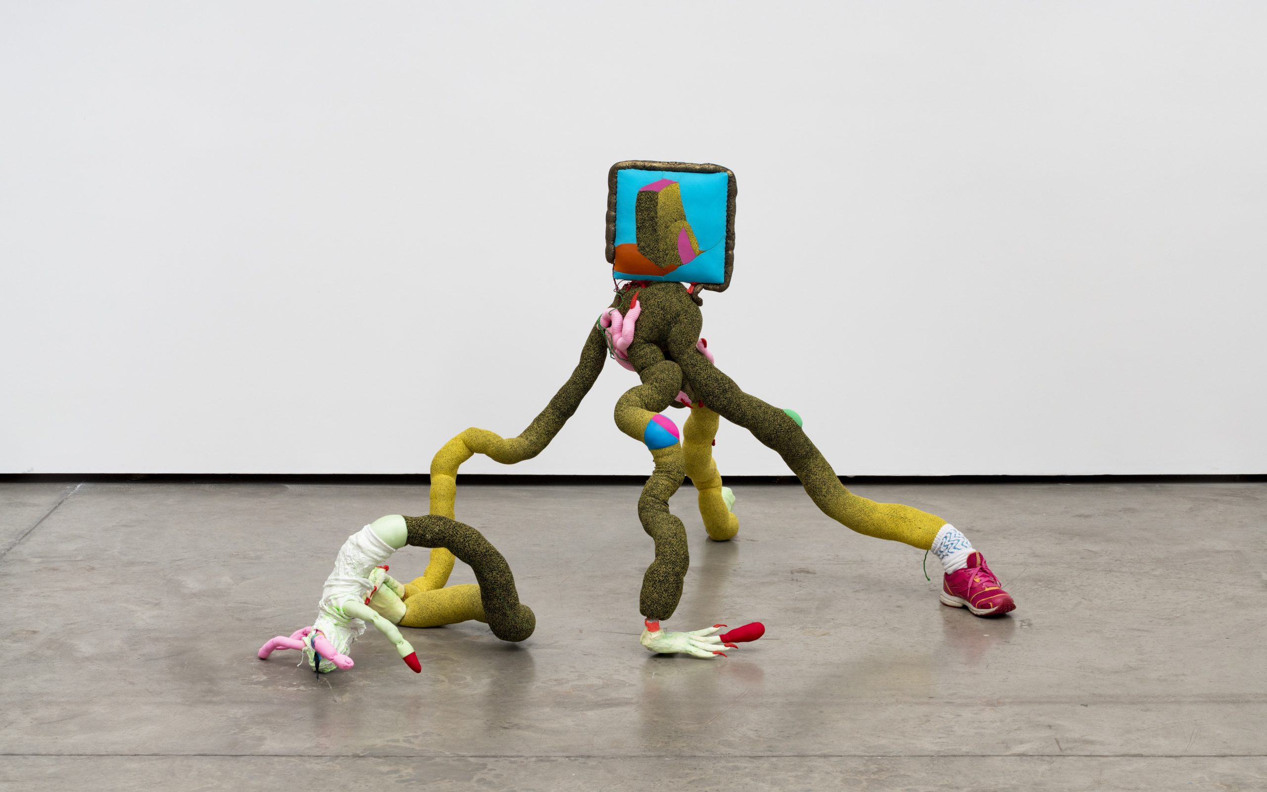 YULI-YAMAGATA-Aranha-Amarela-