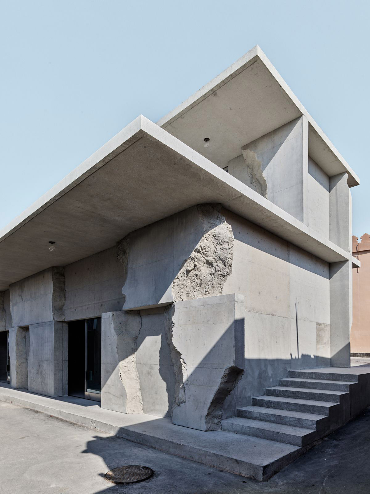 Studio Anne Holtrop redesign of Muharraq's oldest market with irregular concrete pieces in Bahrain. Photo courtesy of Studio Anne Holtrop