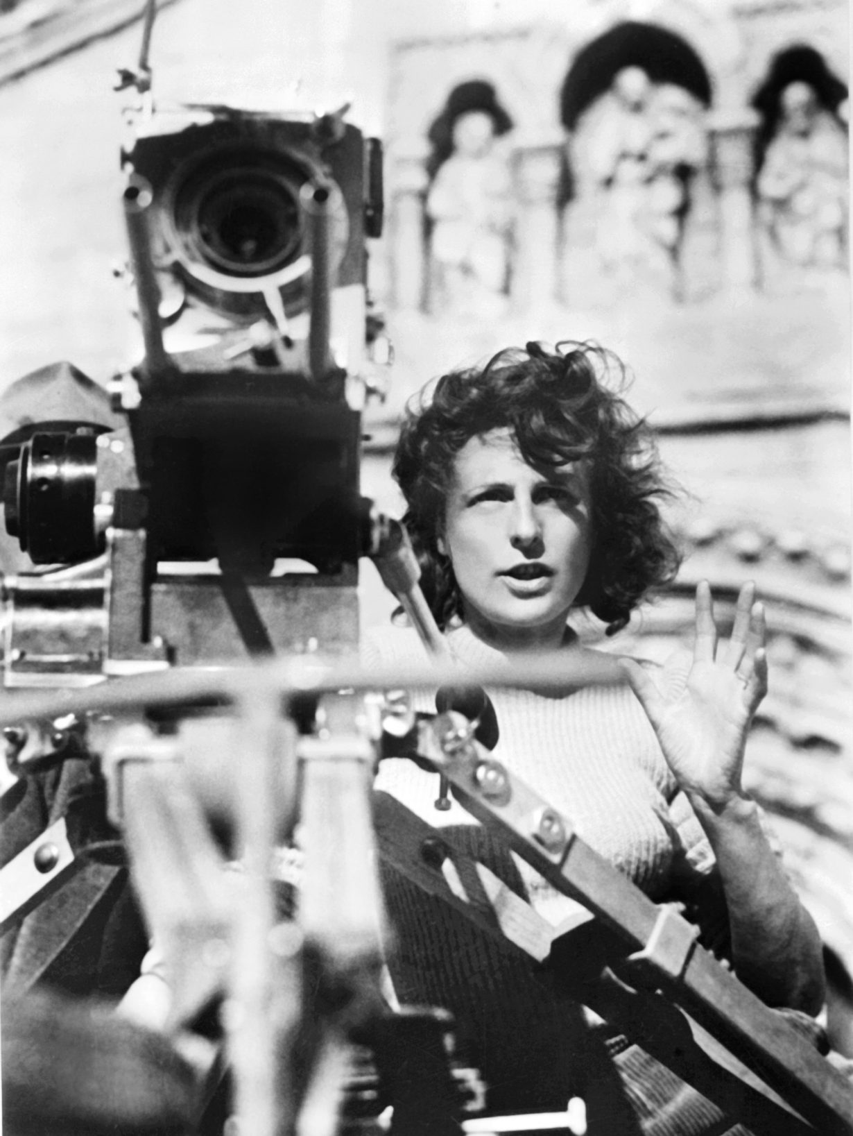 Leni Riefenstahl at shootings for the film 'Lowlands', 1940. Public domain
